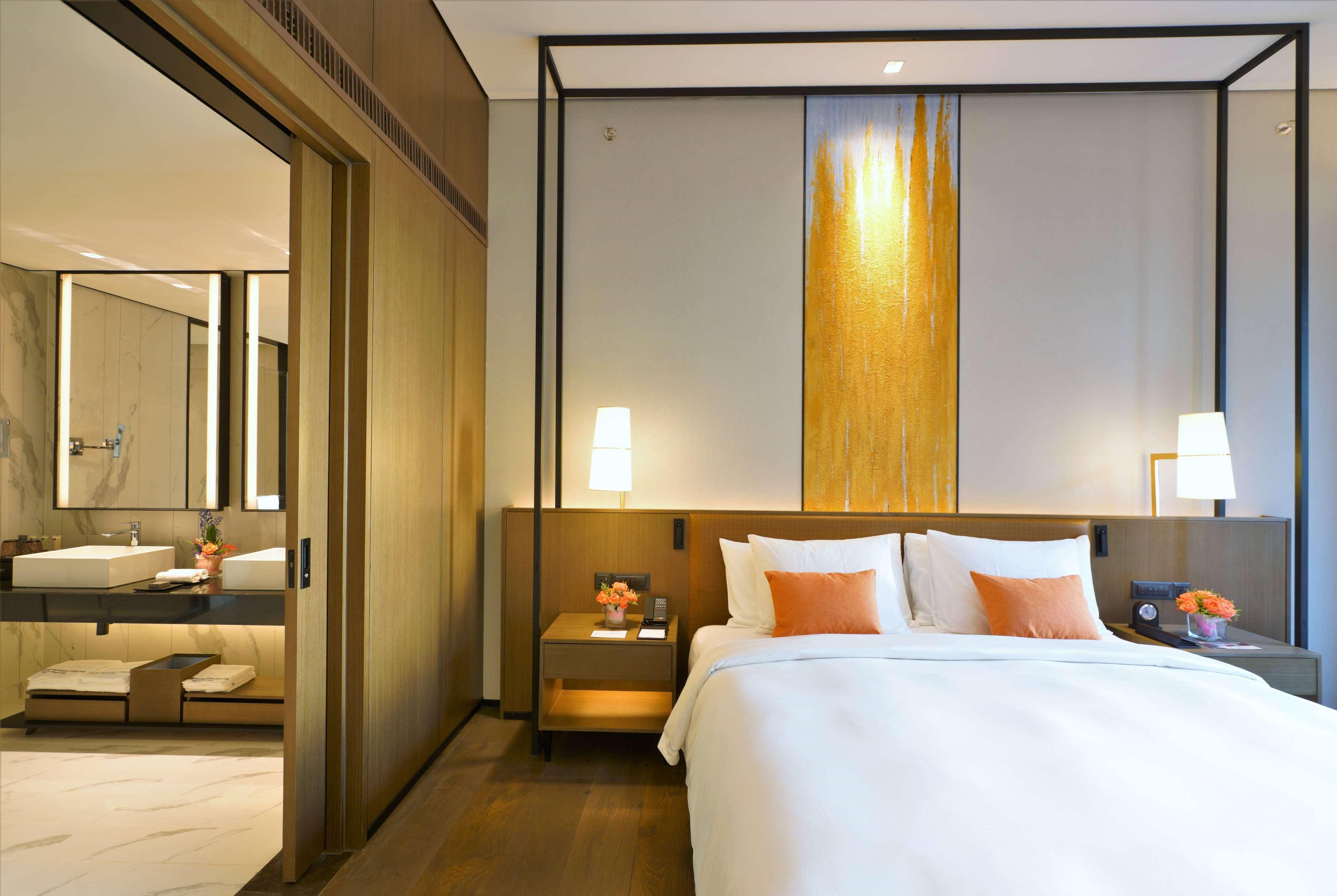 Wyndham Grand Yangon Hotel Exterior foto