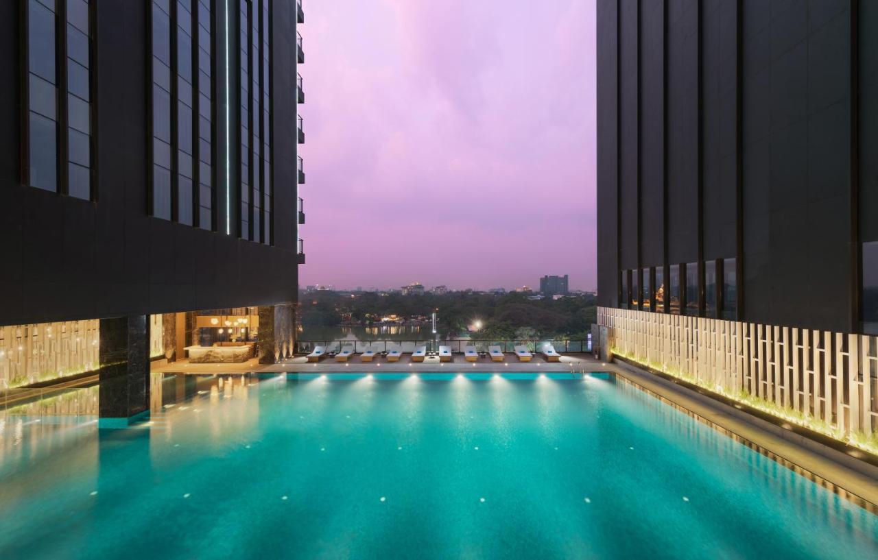 Wyndham Grand Yangon Hotel Exterior foto